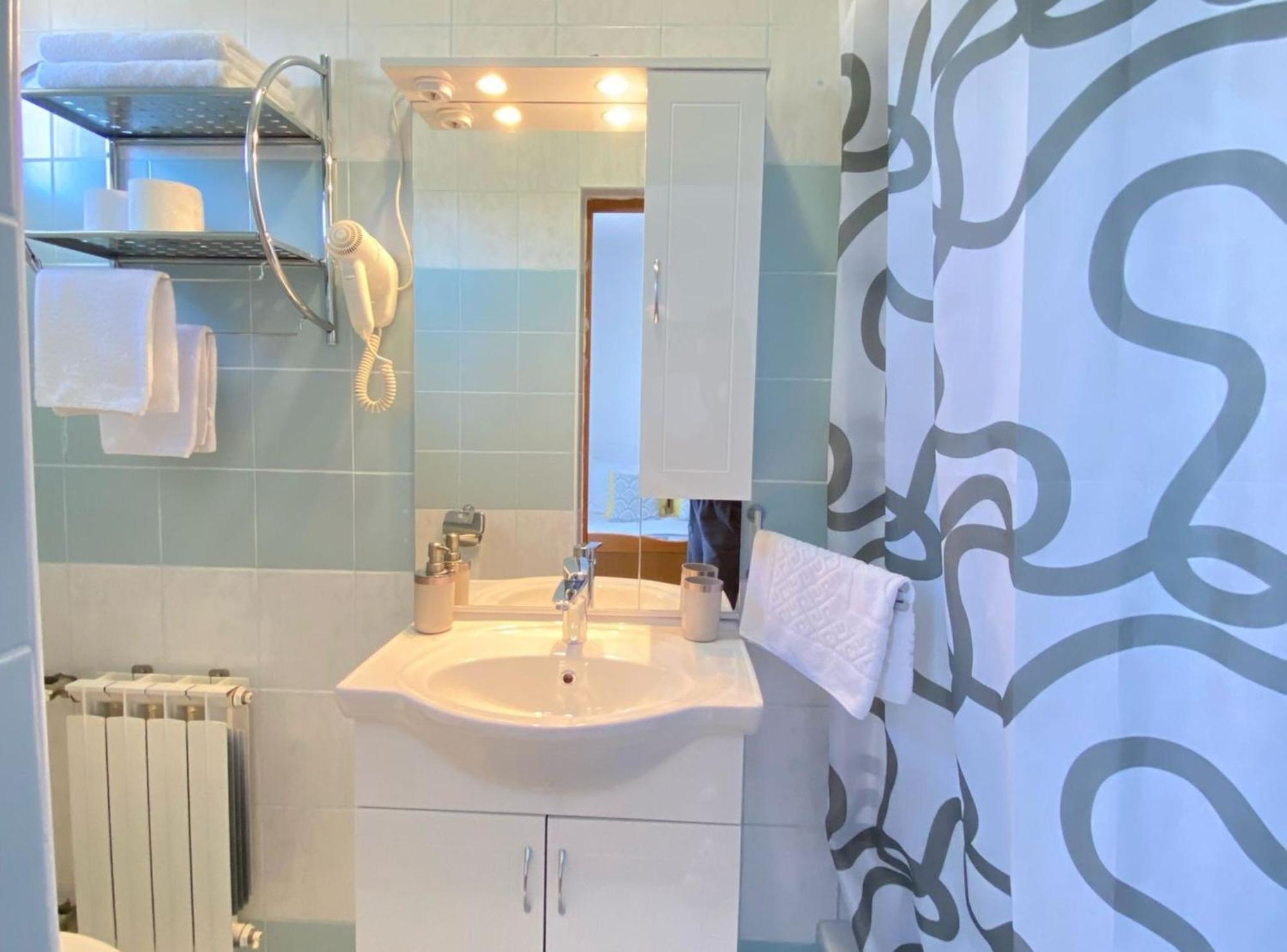 M&N Zafran Hotel Grabovac  Bagian luar foto