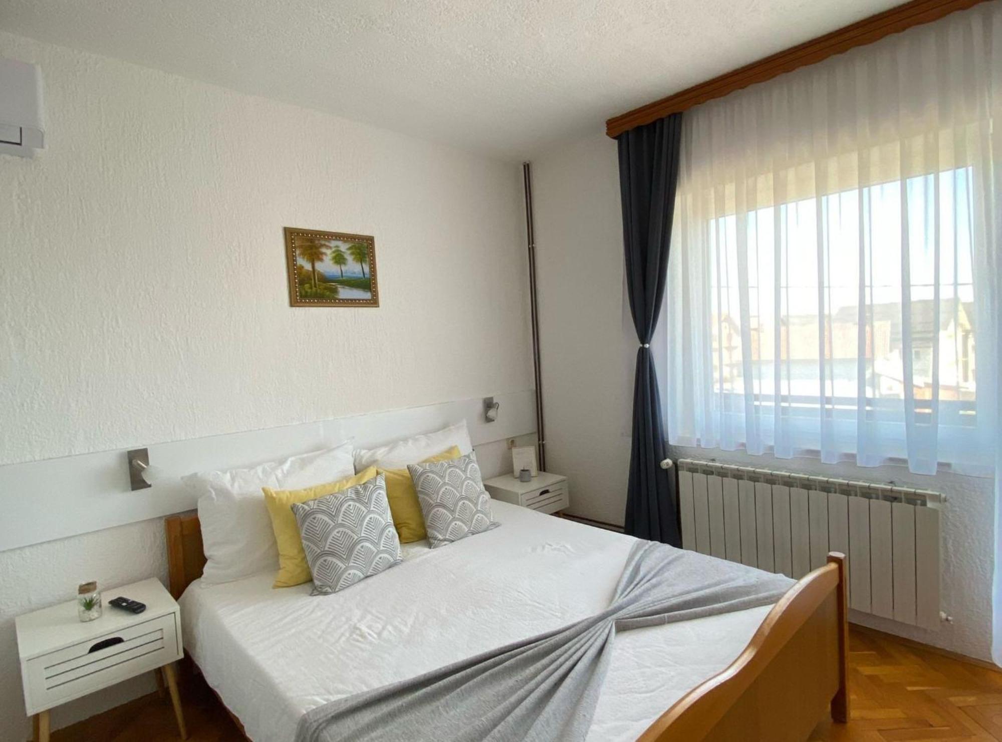 M&N Zafran Hotel Grabovac  Bagian luar foto
