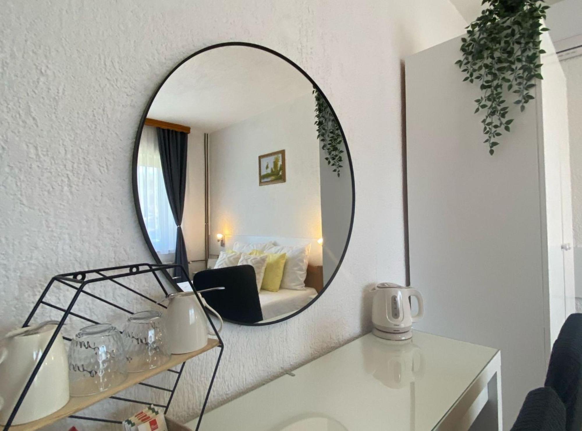 M&N Zafran Hotel Grabovac  Bagian luar foto
